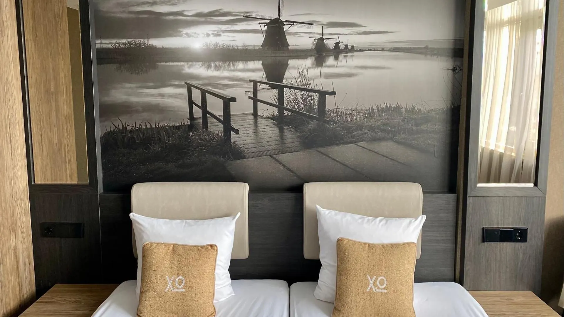 Xo Hotels Infinity Amsterdam 3*,