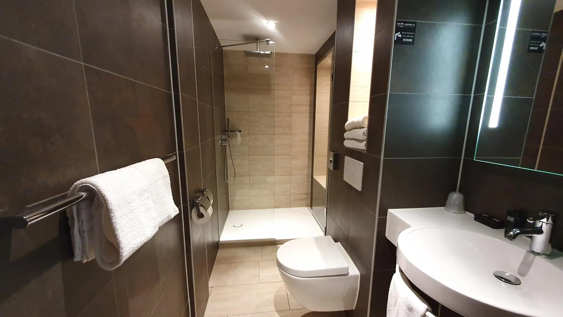 Xo Hotels Infinity Amsterdam 3*,