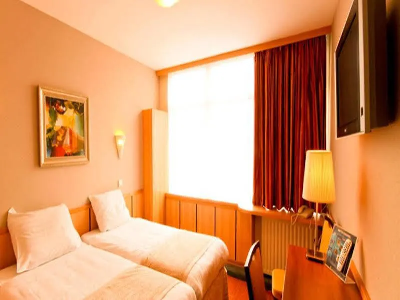 ***  Xo Hotels Infinity Amsterdam Netherlands